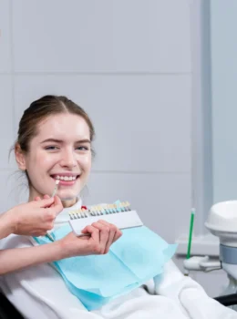 portrait-happy-woman-dentist